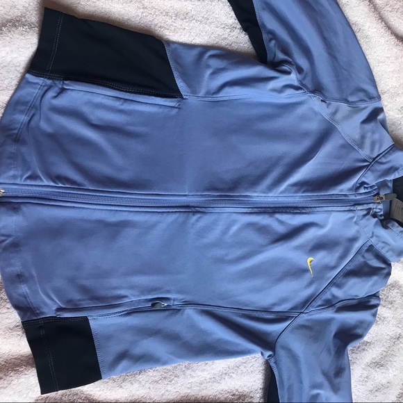 Nike Training Jacket Size Medium - Picture 1 of 4